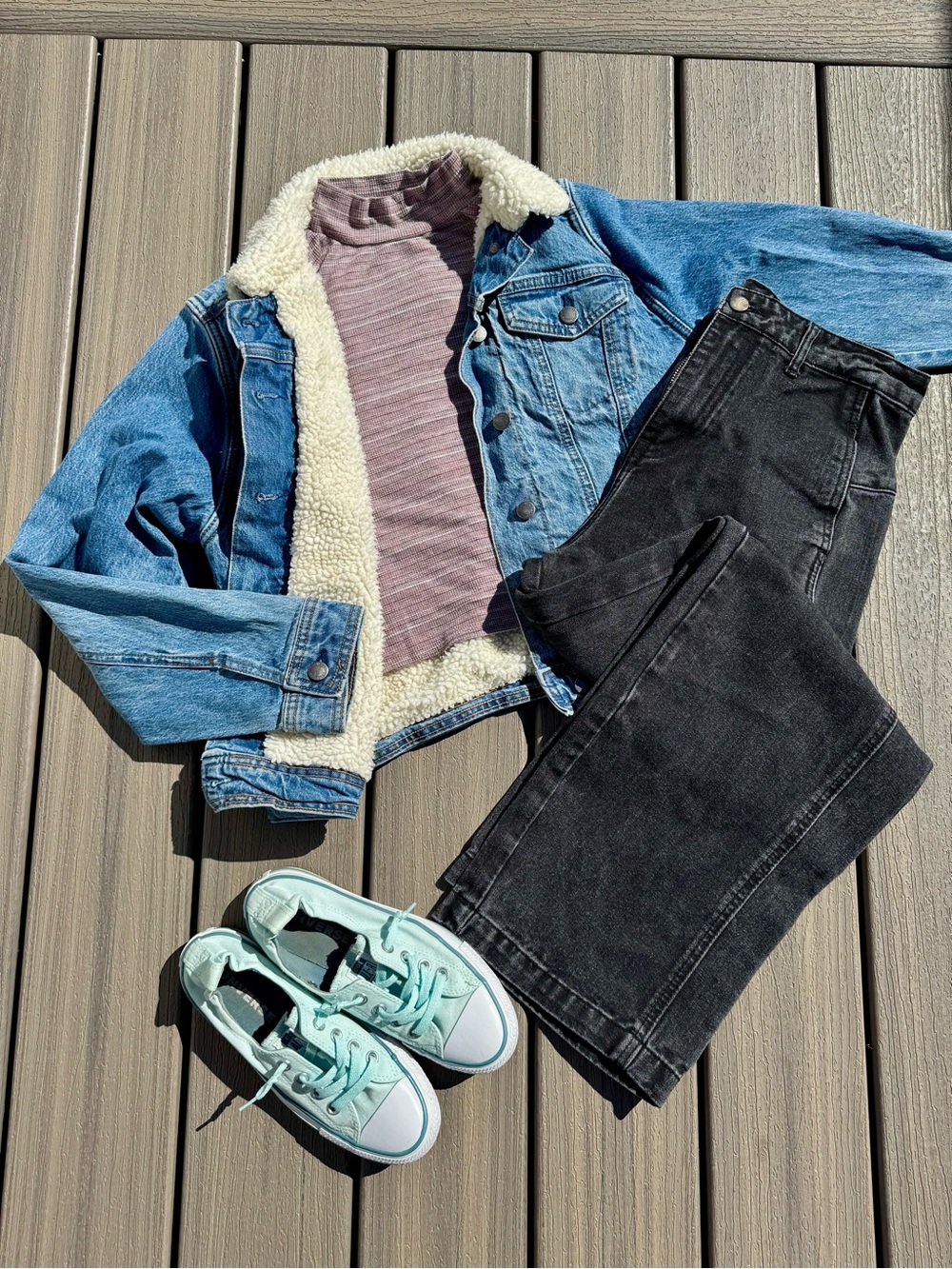 Universal Thread Sherpa Lined Light Blue Denim Jacket
